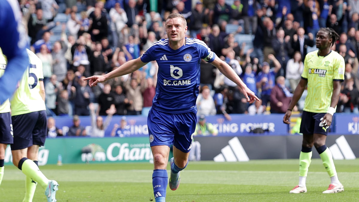 Jamie Vardy celebrates Saturday's opener for Leicester City