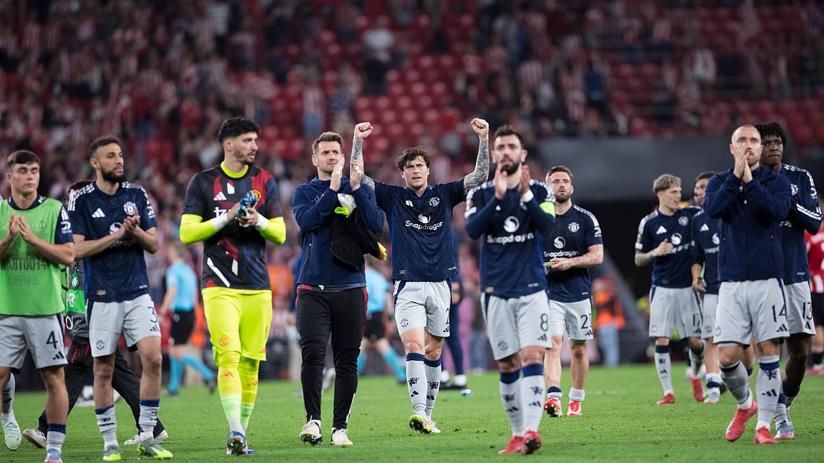 Man Utd celebrate their win in Bilbao