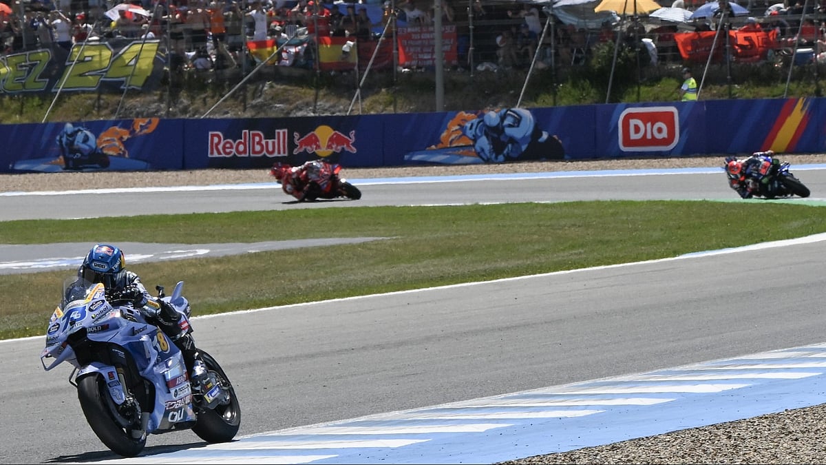 X | MotoGP  : A glimpse from the Spanish MotoGP. 