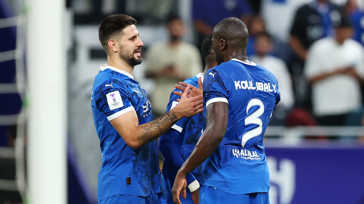 Aleksandar Mitrovic was again on target as Al-Hilal breezed to victory on Monday