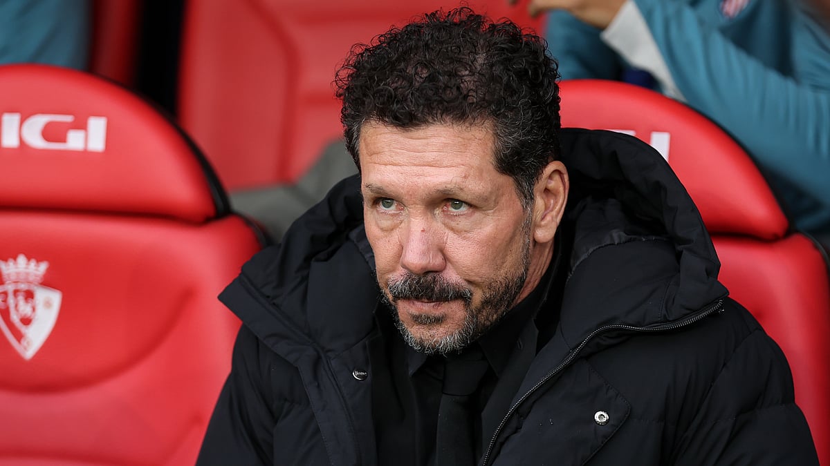 Diego Simeone pictured on the sidelines at Osasuna.