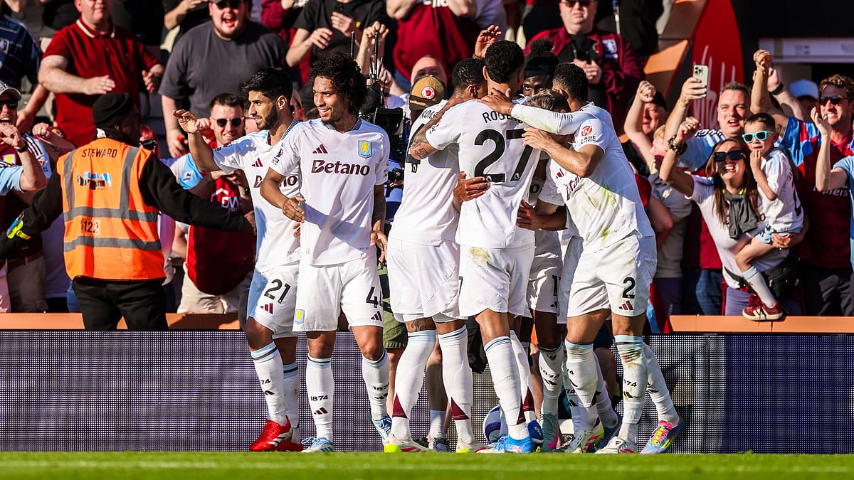 | Photo: X/AVFCOfficial : Aston Villa players celebrate after scoring against Bournemouth in the English Premier League 2024-25.