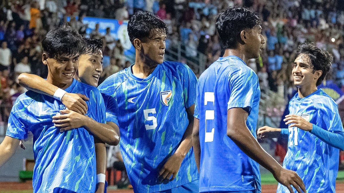 X | Indian Football Team : India National Under-19 football team. 