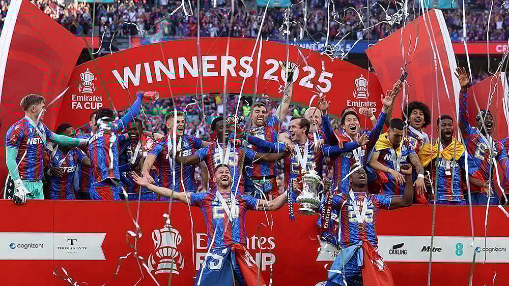 AP : Crystal Palace members after winning FA Cup