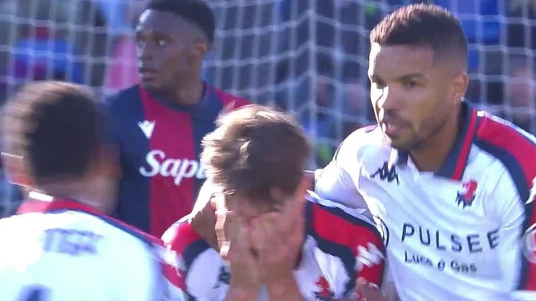 Photo: X/Lega Serie A : Lorenzo Venturino (centre) celebrates with teammates after scoring Genoa's second goal against Bologna in Serie A.