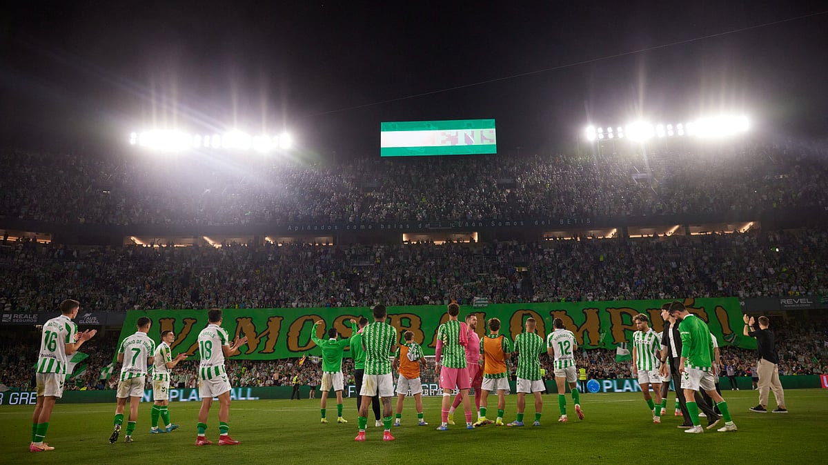 | Photo: X/Real Betis face Chelsea in the UEFA Conference League final on 28 May. Find out when and where to watch the BET vs CHE match live on TV and online : Real Betis players congratulate fans after their final La Liga 2024-25 match against Valencia.