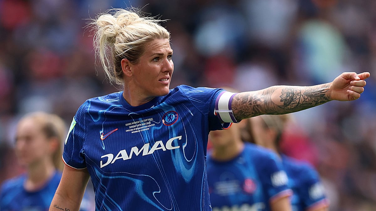 Millie Bright leaves England camp.