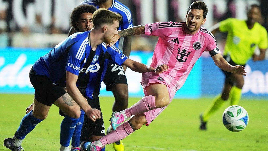 AP/Lynne Sladky : Inter Miami forward Lionel Messi, right, chases the ball during the first half of an MLS soccer match against CF Montreal, Wednesday, May 28, 2025, in Fort Lauderdale.