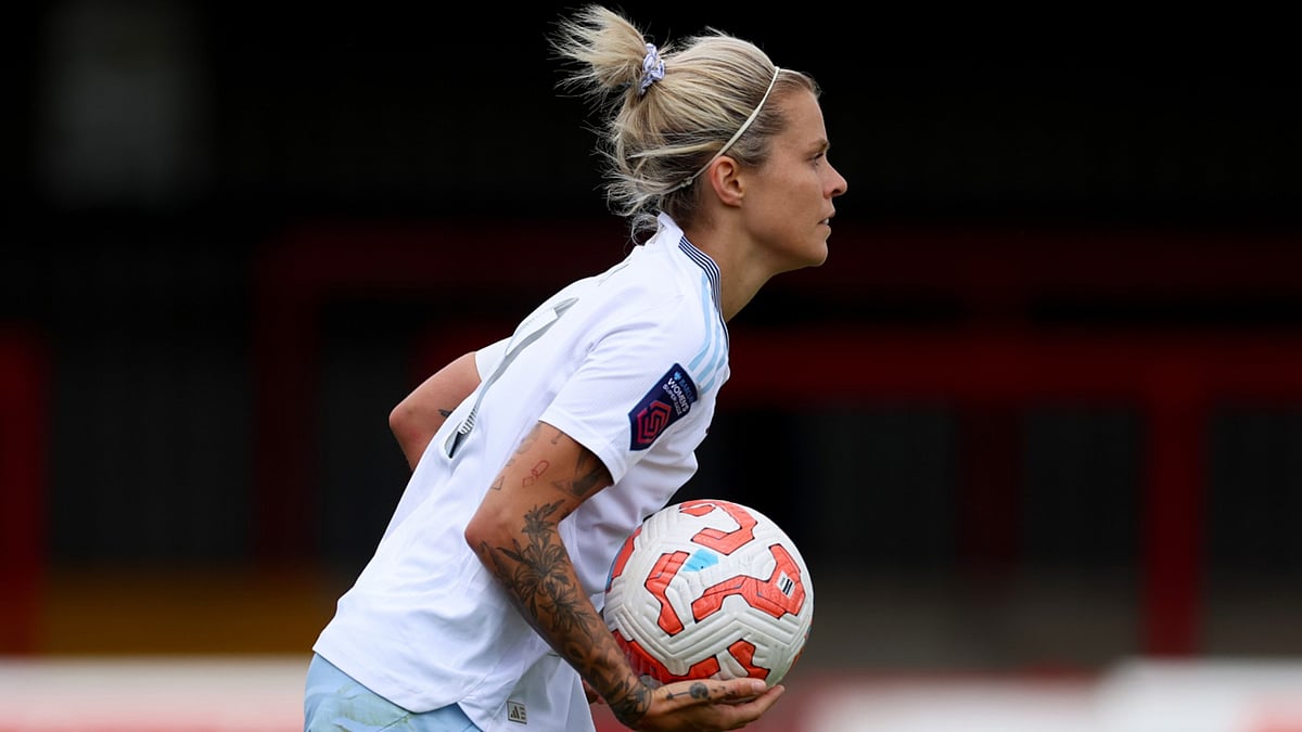 Rachel Daly extends contract at Aston Villa
