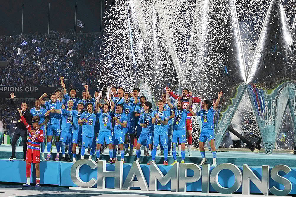 | Photo: AP/Fernando Llano : CONCACAF Champions Cup Final: Cruz Azul Vs Vancouver Whitecaps