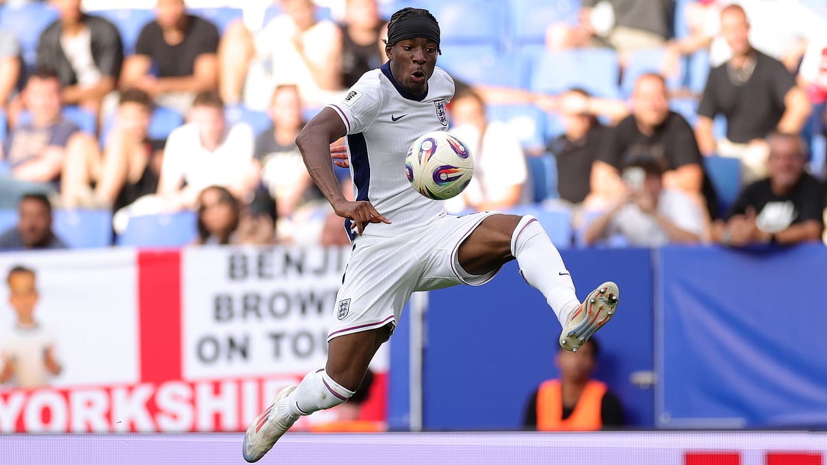 Noni Madueke in action for England against Andorra