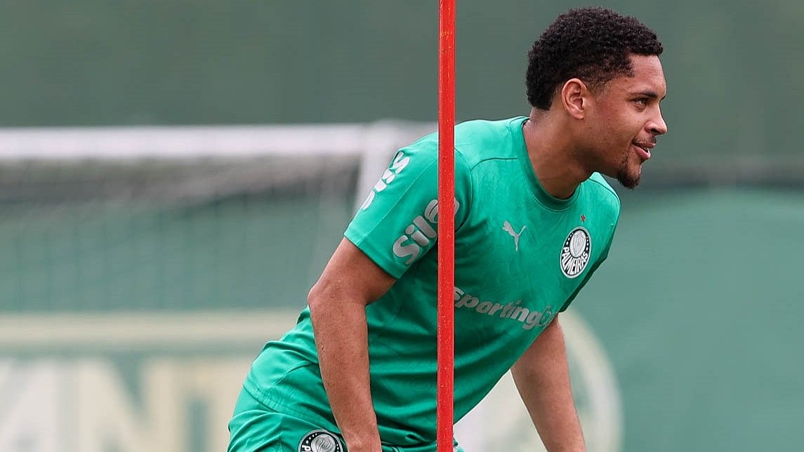 | Photo: X/Palmeiras : Palmeiras vs Porto, FIFA Club World Cup 2025: Vitor Roque training ahead of the match against FC Porto.