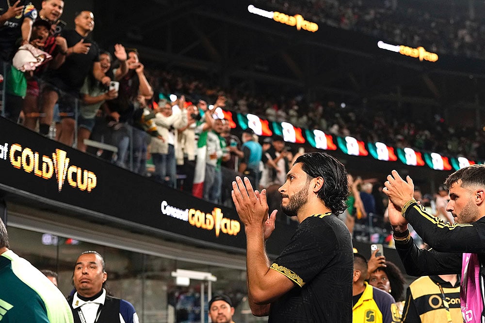 | Photo: AP/Mark J. Terrill : Concacaf Gold Cup 2025: Mexico vs Dominican Republic 