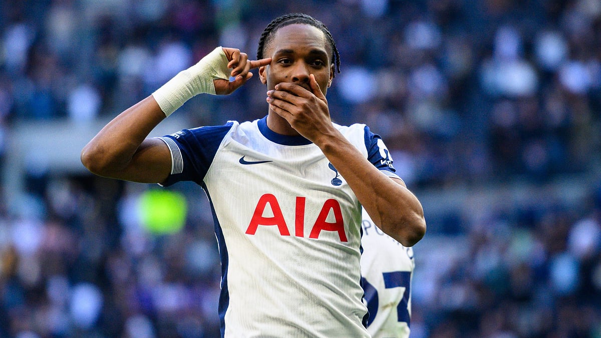 aMathys Tel completes permanent Tottenham move