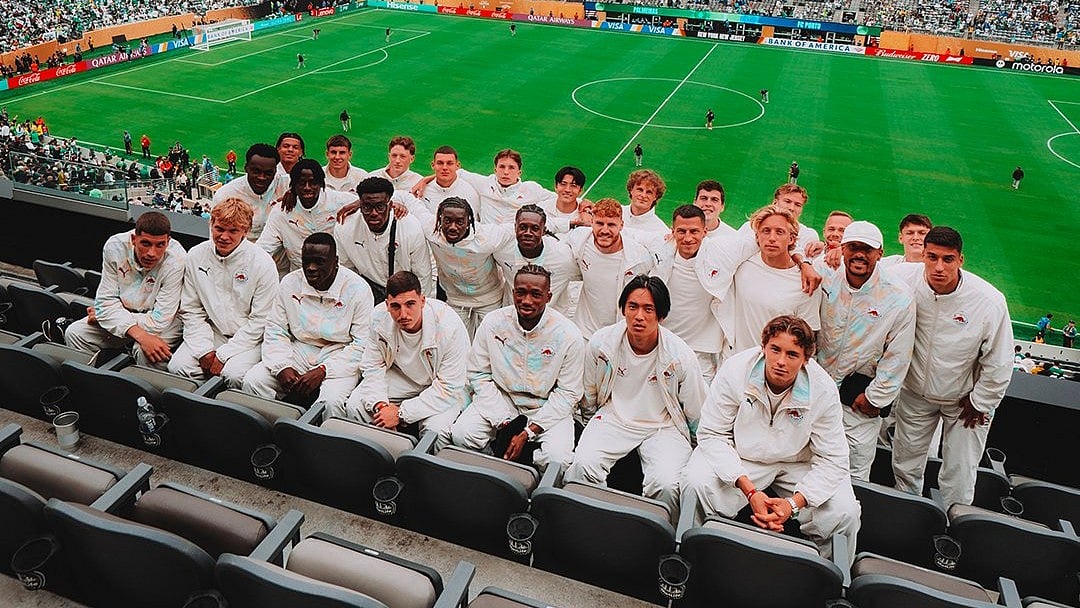 Photo: X | FC Red Bull Salzburg : FC Red Bull Salzburg players before the start of the FIFA Club World Cup 2025.