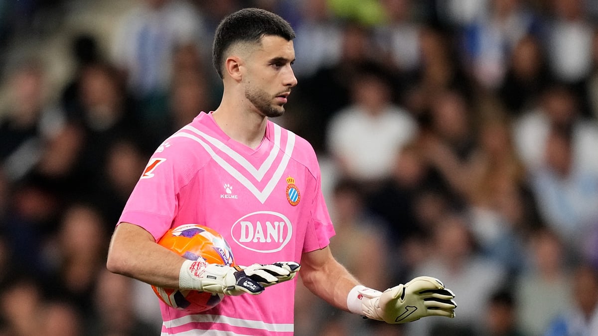 Joan Garcia announces Espanyol exit