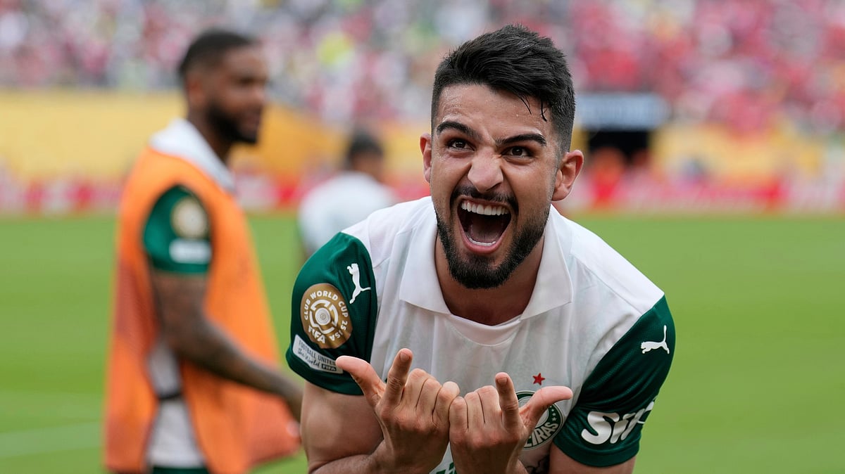 (AP Photo/Seth Wenig) : Palmeiras' Jose Manuel Lopez celebrates after scoring during the Club World Cup group A soccer match between Palmeiras and Al Ahly in East Rutherford, N.J., Thursday, June 19, 2025.