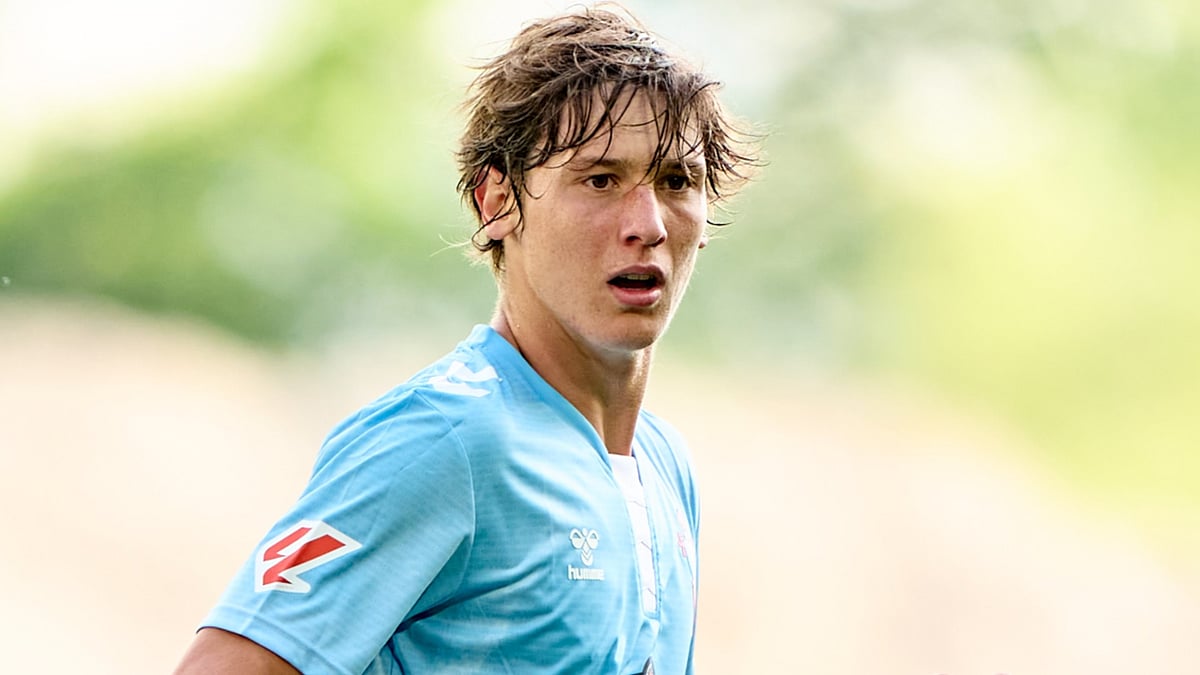 File : File photo of Fer Lopez playing for Celta Vigo.