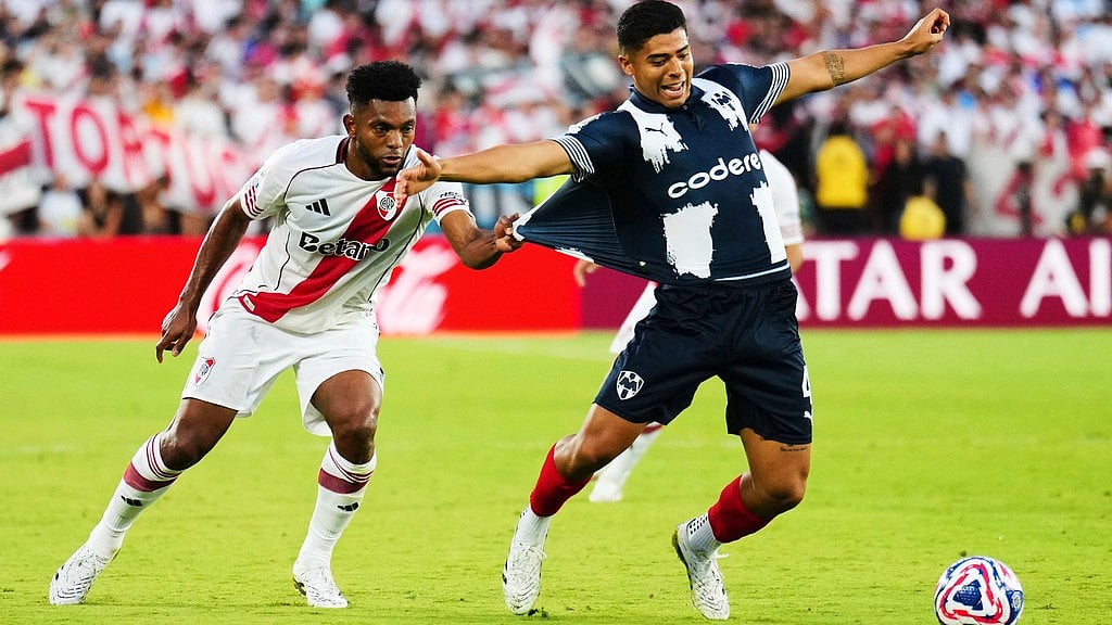 AP/Jae Hong : River Plate's Miguel Borja, left, pulls at the shirt of Monterrey's Victor Guzman during the Club World Cup Group E soccer match between River Plate and CF Monterrey in Pasadena.