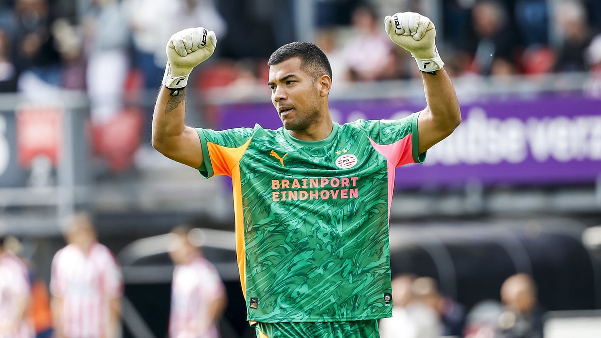 Walter Benitez has joined Crystal Palace.