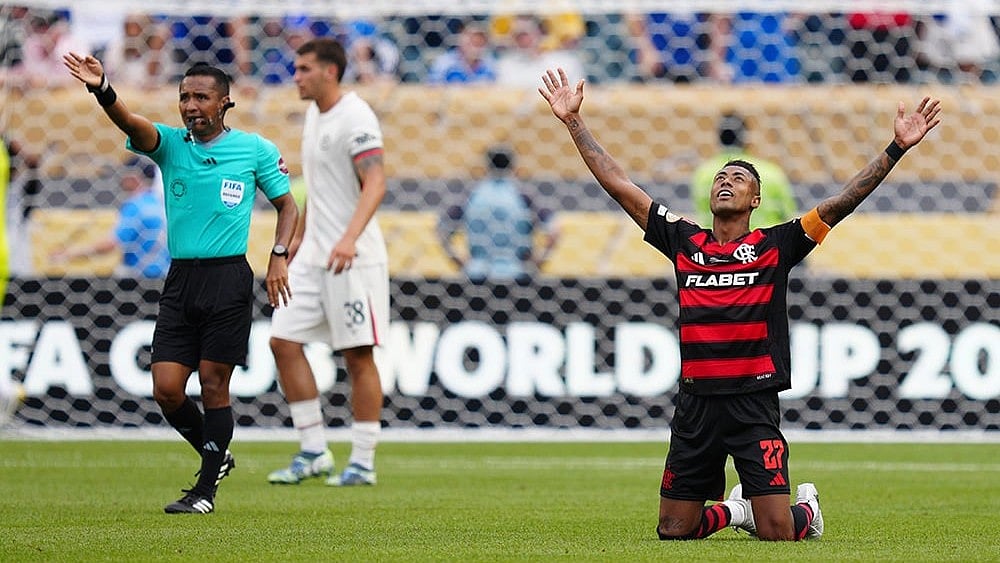 | Photo: AP/Derik Hamilton : LAFC vs Flamengo, FIFA Clu  World Cup 2025: Bruno Henrique celebrates after scoring against Chelsea.
