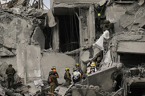 | Photo: AP/Leo Correa : Israel Iran Mideast Wars