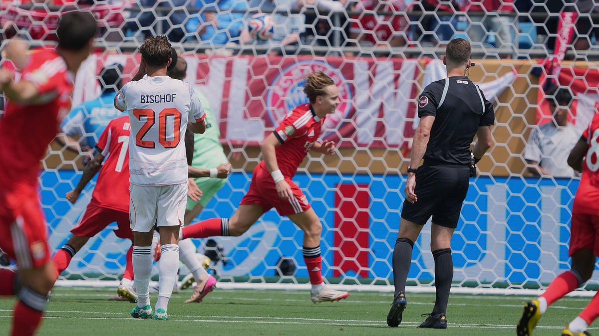 | Photo: AP/Chris Carlson : Benfica vs Bayern Munich, FIFA Club World Cup 2025: Andreas Schjelderup reacts after scoring the game's first goal during the Club World Cup Group C soccer match between Benfica and Bayern Munich in Charlotte, N.C., Tuesday, June 24, 2025.