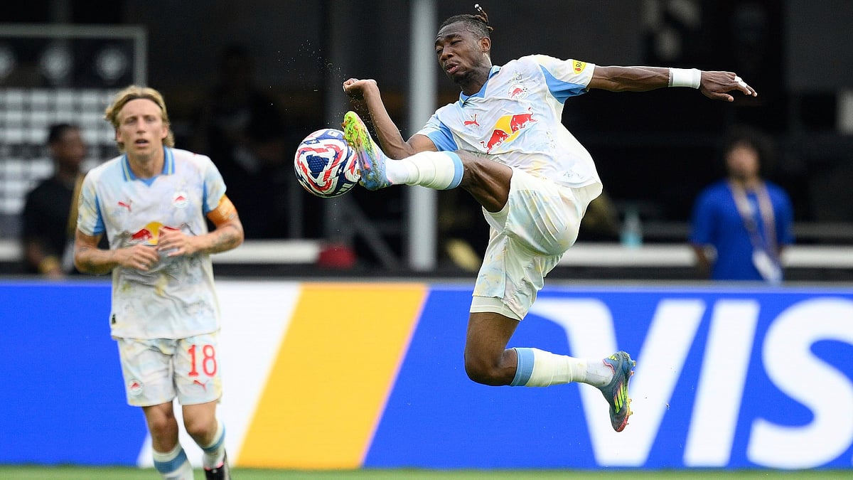 | Photo: AP/Nick Wass : RB Salzburg vs Real Madrid, FIFA Club World Cup 2025: Dorgeles Nene controls the ball during the Club World Cup Group H soccer match between Salzburg and Al Hilal in Washington, Sunday, June 22, 2025.