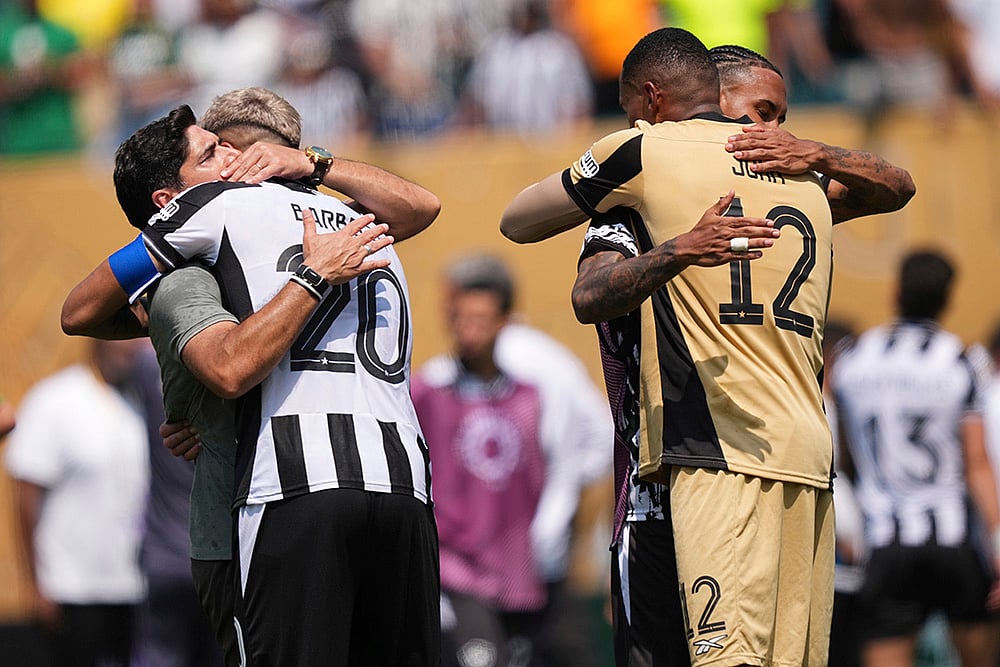 | Photo: AP/Matt Rourke : FIFA Club World Cup 2025 Round Of 16: Palmeiras Vs Botafogo