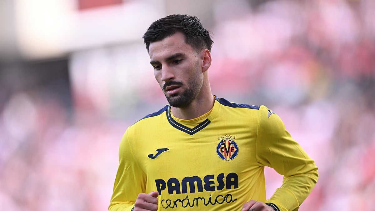 File : Alex Baena in action for Villarreal.