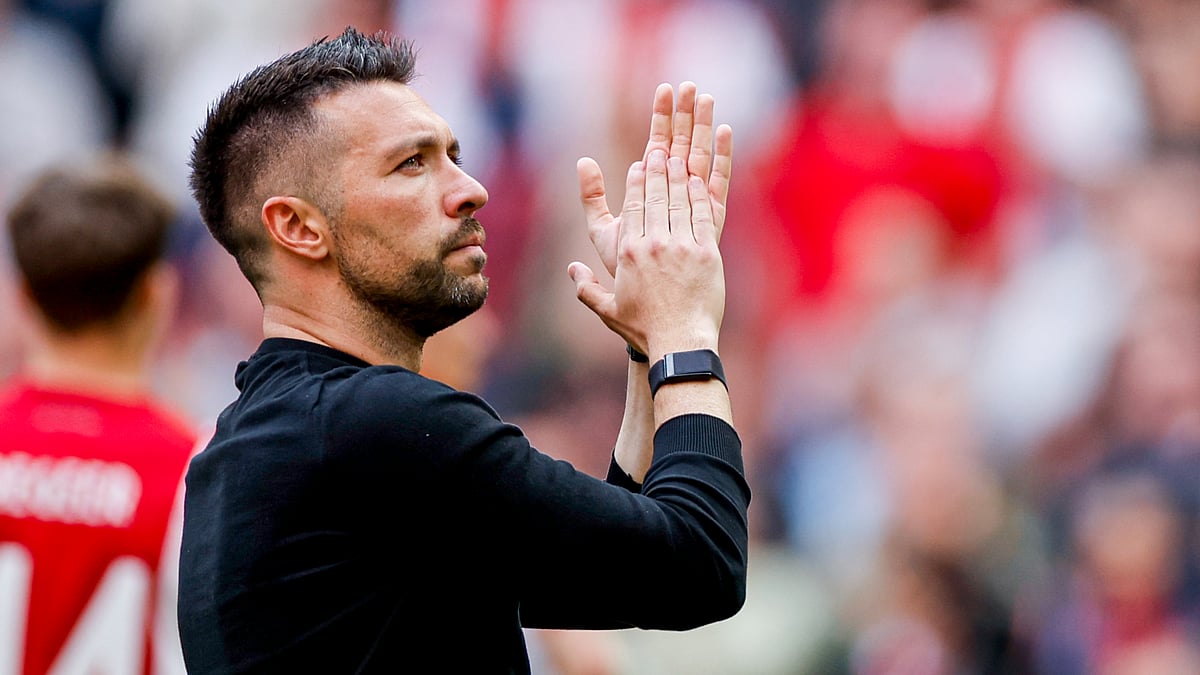 Francesco Farioli cut an emotional figure after Ajax missed out on the title