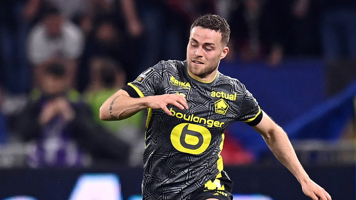 File : Gabriel Gudmundsson in action for Lille.