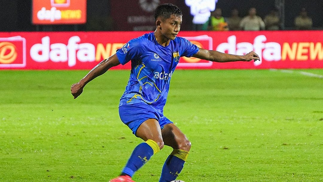 | Photo: X/slk_kerala : Footballers in action in the Super League Kerala season 1.