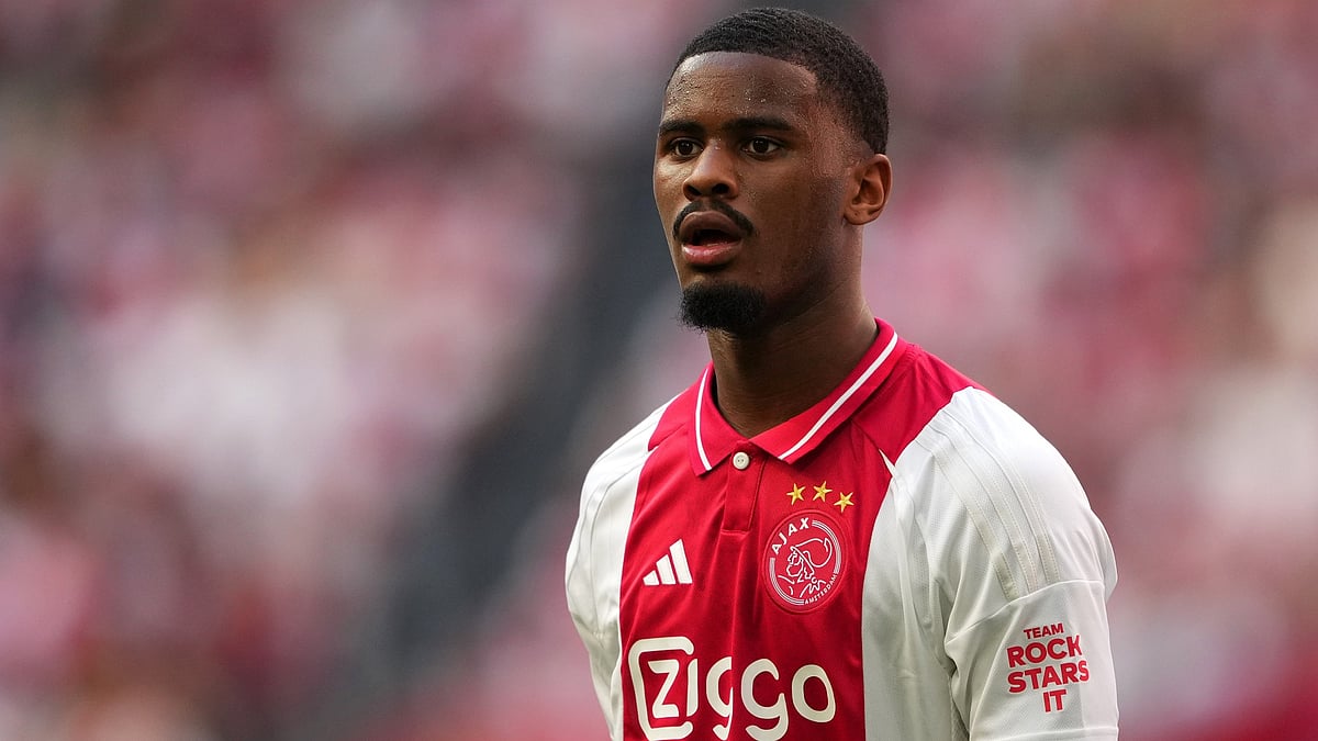 Chelsea are in talks with Ajax to sign Jorrel Hato.