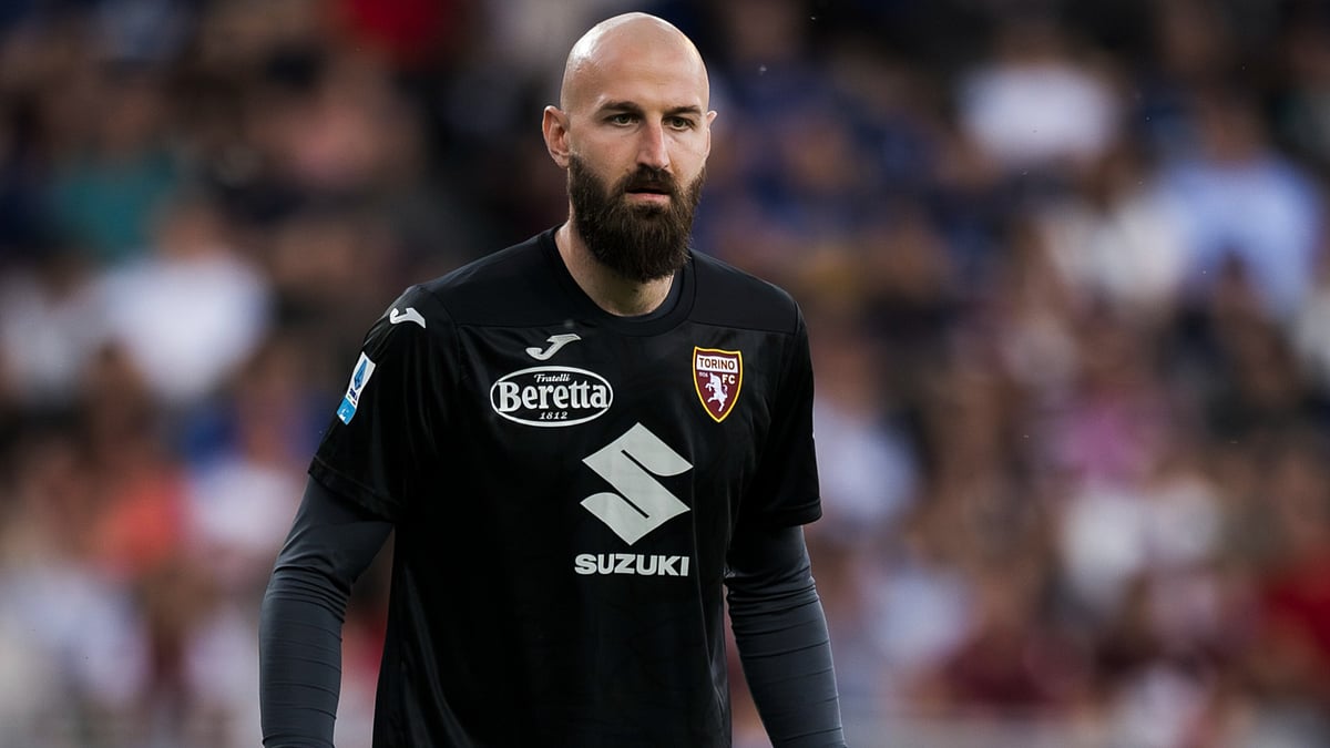 Vanja Milinkovic-Savic joins Napoli on a loan deal with an obligation to buy