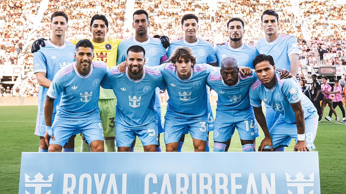 X/InterMiamiCF : The Herons pose for the cameras ahead of kick-off.