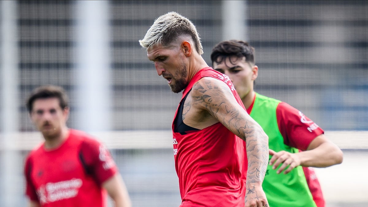 Photo: X | Bayer 04 Leverkusen : Bayer Leverkusen players during a practice session in Bochum.