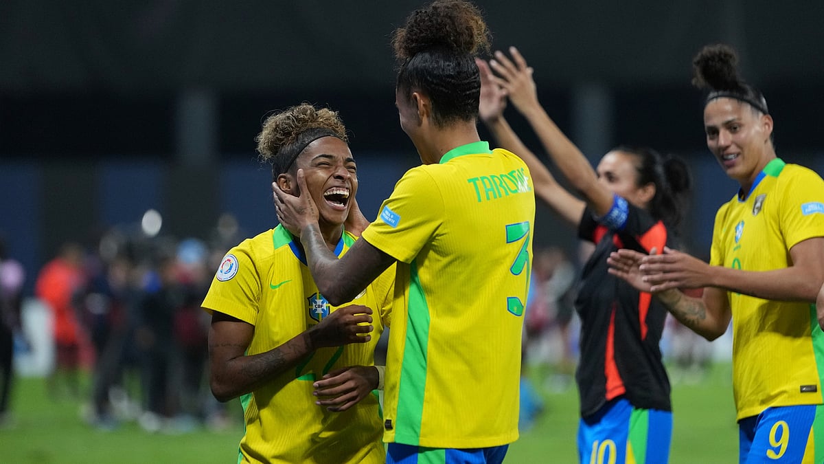 | Photo: AP/Dolores Ochoa : Brazil vs Uruguay, Copa America Femenina 2025 Semi-Final: Brazil players celebrate at the end of their Women's Copa America soccer match against Colombia, in Quito, Ecuador, Friday, July 25, 2025.