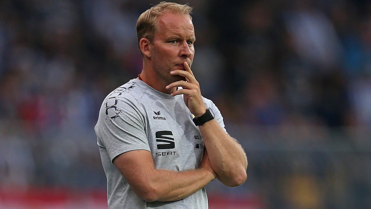 File : File photo of Henrik Pedersen as Sheffield Wednesday's assistant manager.