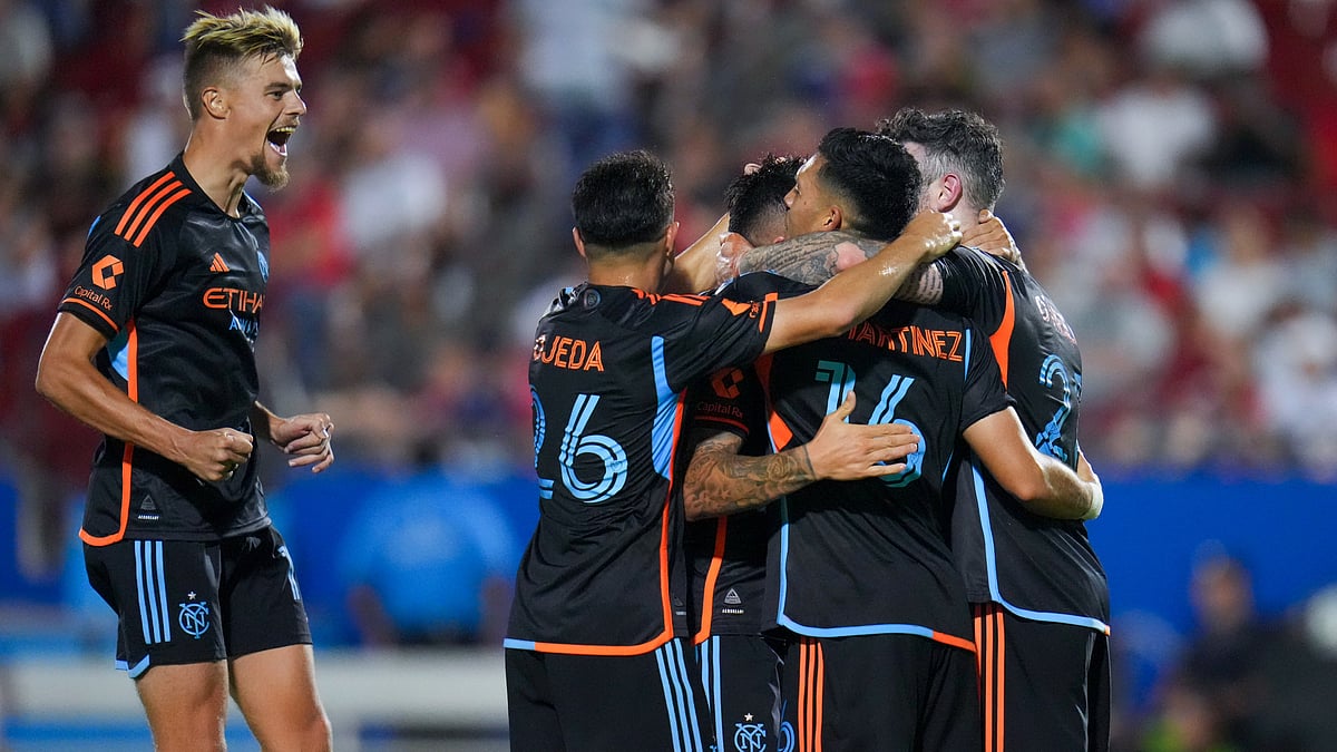 | Photo: AP/Julio Cortez : New York City FC vs Club Leon, Leagues Cup 2025: New York City FC defender Strahinja Tanasijević, left, celebrates with teammates after forward Alonso Martínez (16) scored a goal against FC Dallas during the second half of an MLS soccer match Friday, July 25, 2025 in Frisco, Texas.