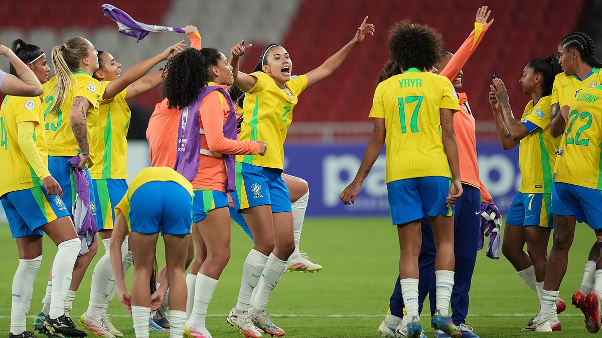 | Photo: AP/Dolores Ochoa : Colombia vs Brazil, Copa America Femenina 2025: Brazil's players celebrate after winning a Women's Copa America semifinal soccer match against Uruguay at Rodrigo Paz Delgado stadium in Quito, Ecuador, Tuesday, July 29, 2025. 