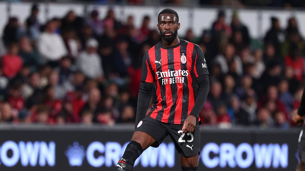 File : File photo of Fikayo Tomori in action for AC Milan.