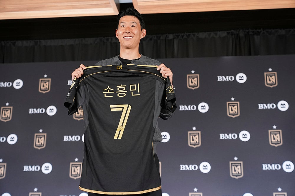 | Photo: AP/Damian Dovarganes : MLS: Son Heung-min joins LAFC