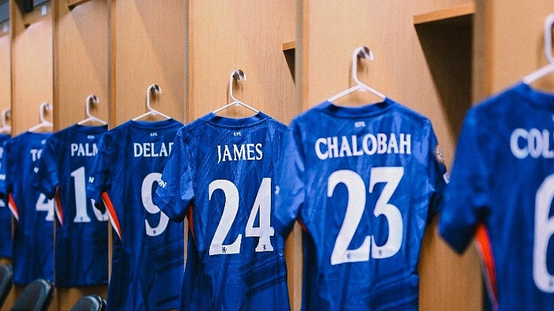 Photo: X | Chelsea : Chelsea's team kit in the dressing room.