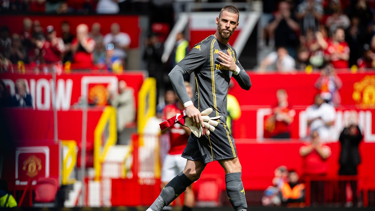 David de Gea was applauded off by the Manchester United fans
