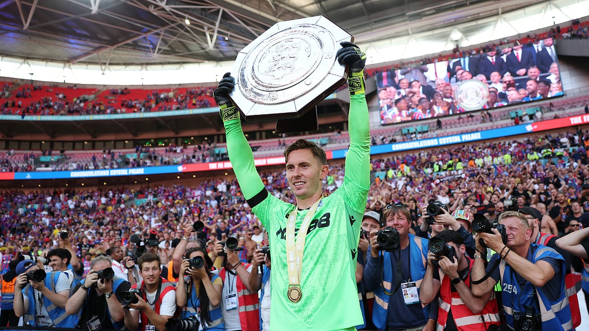 Crystal Palace's Dean Henderson lifts the Community Shield