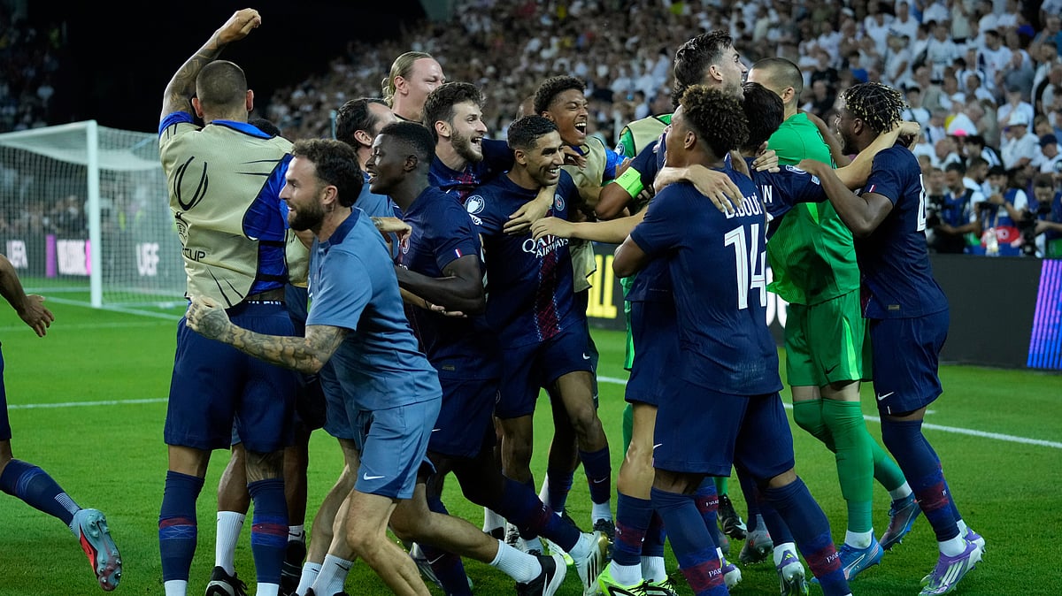 | Photo: AP/Darko Bandic : PSG vs Tottenham, UEFA Super Cup 2025: PSG players celebrate after winning the UEFA Super Cup soccer match between Paris Saint-Germain and Tottenham Hotspur in Udine, Italy, Wednesday, Aug. 13, 2025.