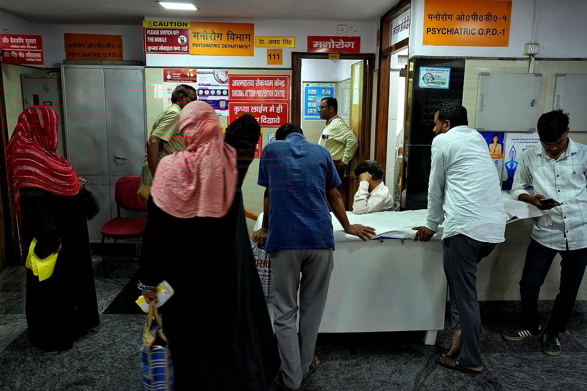 SURESH K PANDEY : District Hospital |