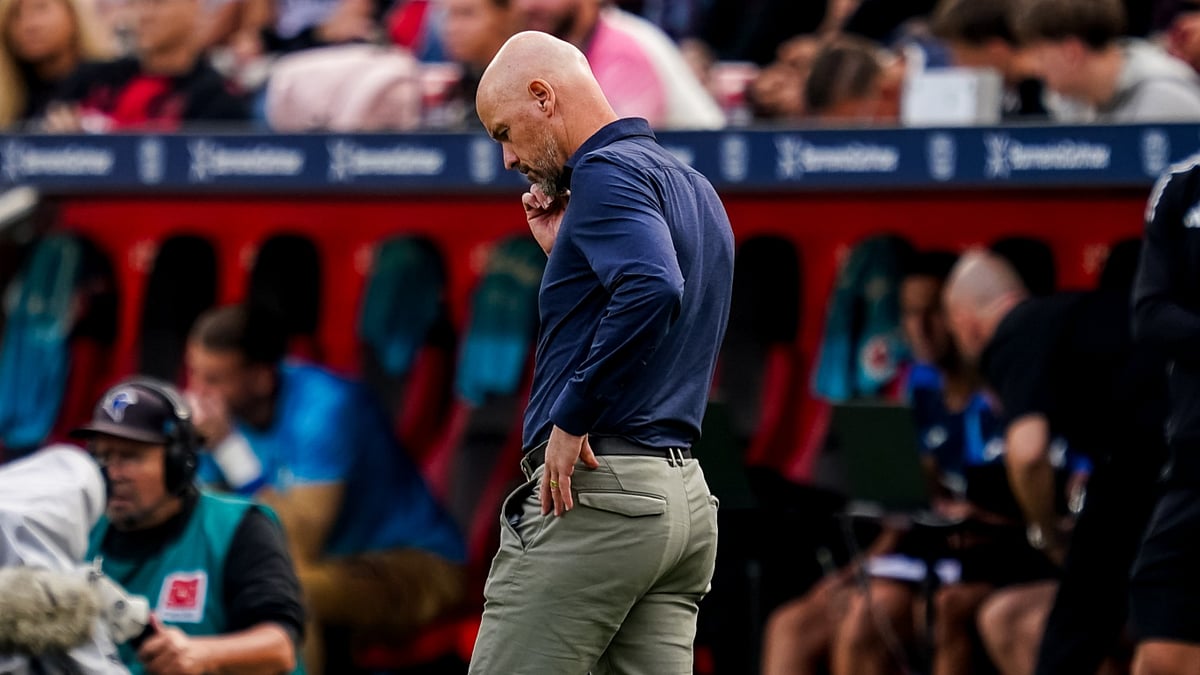 Erik ten Hag lost his first Bundesliga game in charge of Leverkusen