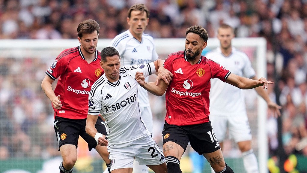 Photo: Adam Davy/PA via AP : Fulham Vs Manchester United Live Score, English Premier League: Action from the first half at Craven Cottage.